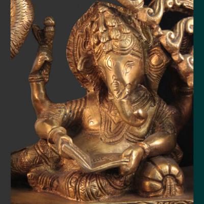 Lesender Ganesha